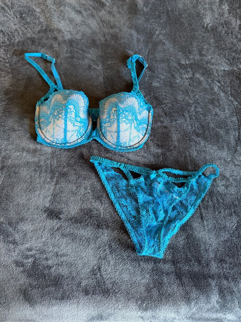 Like NEW Adore me Kimmy Bra (34DDD) and Bikini (Medium)